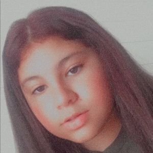 Meet your Posher, Alejandra